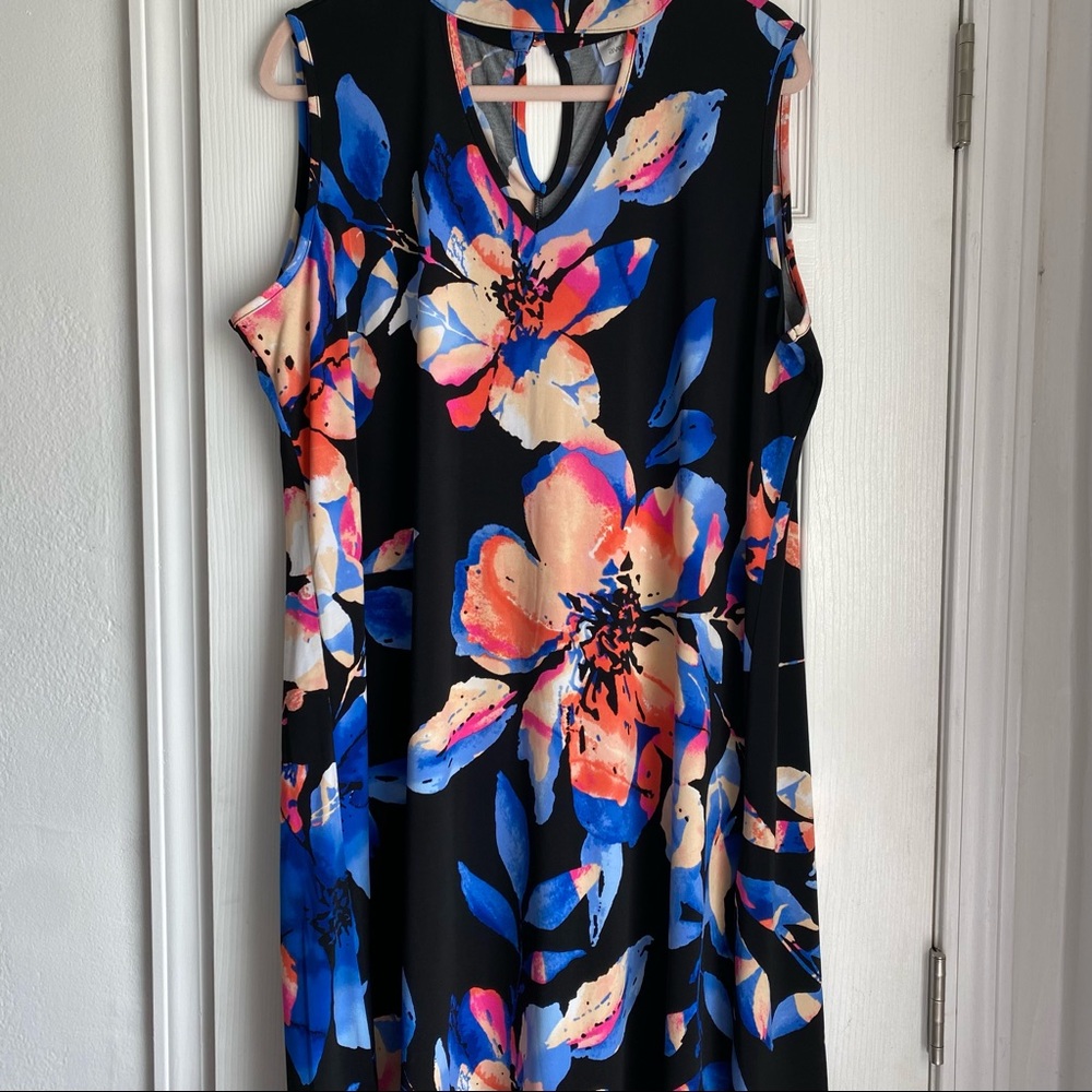 🎃 Avenue Floral A Line Shift Midi Dress